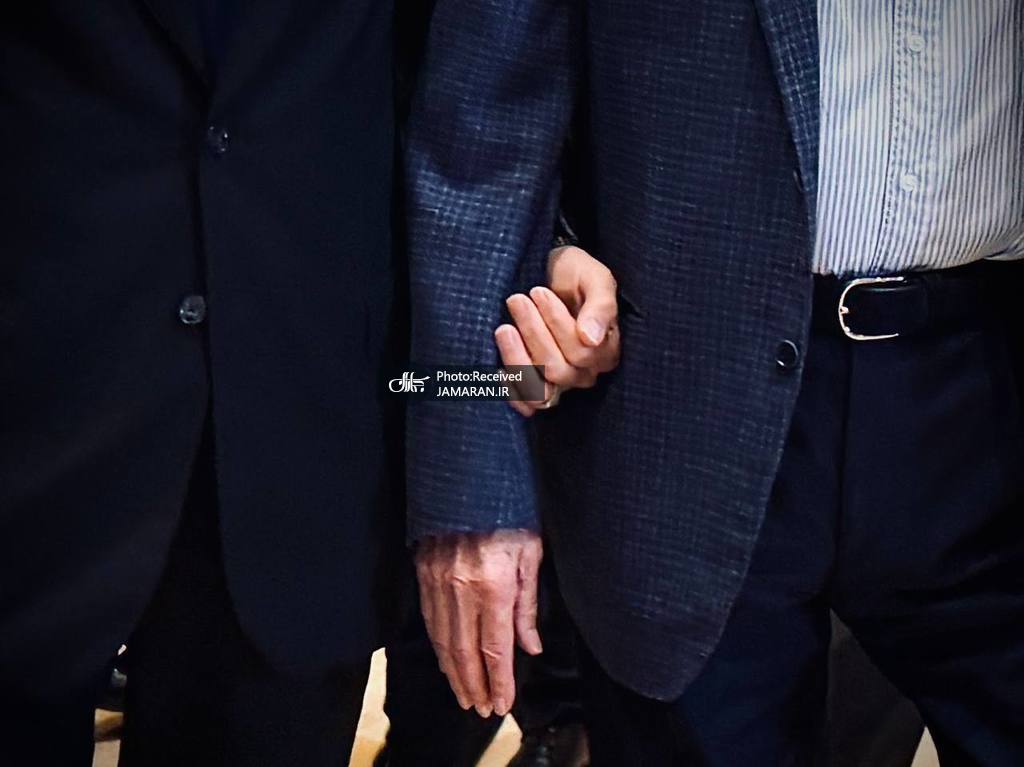 ژست پرتکرار لاریجانی در ملاقات های رسمی