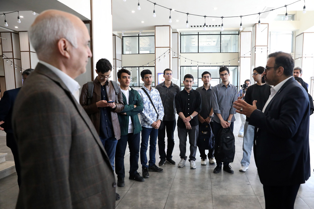 وزیر ارتباطات خطاب به نفرات برتر کنکور ریاضی (2)