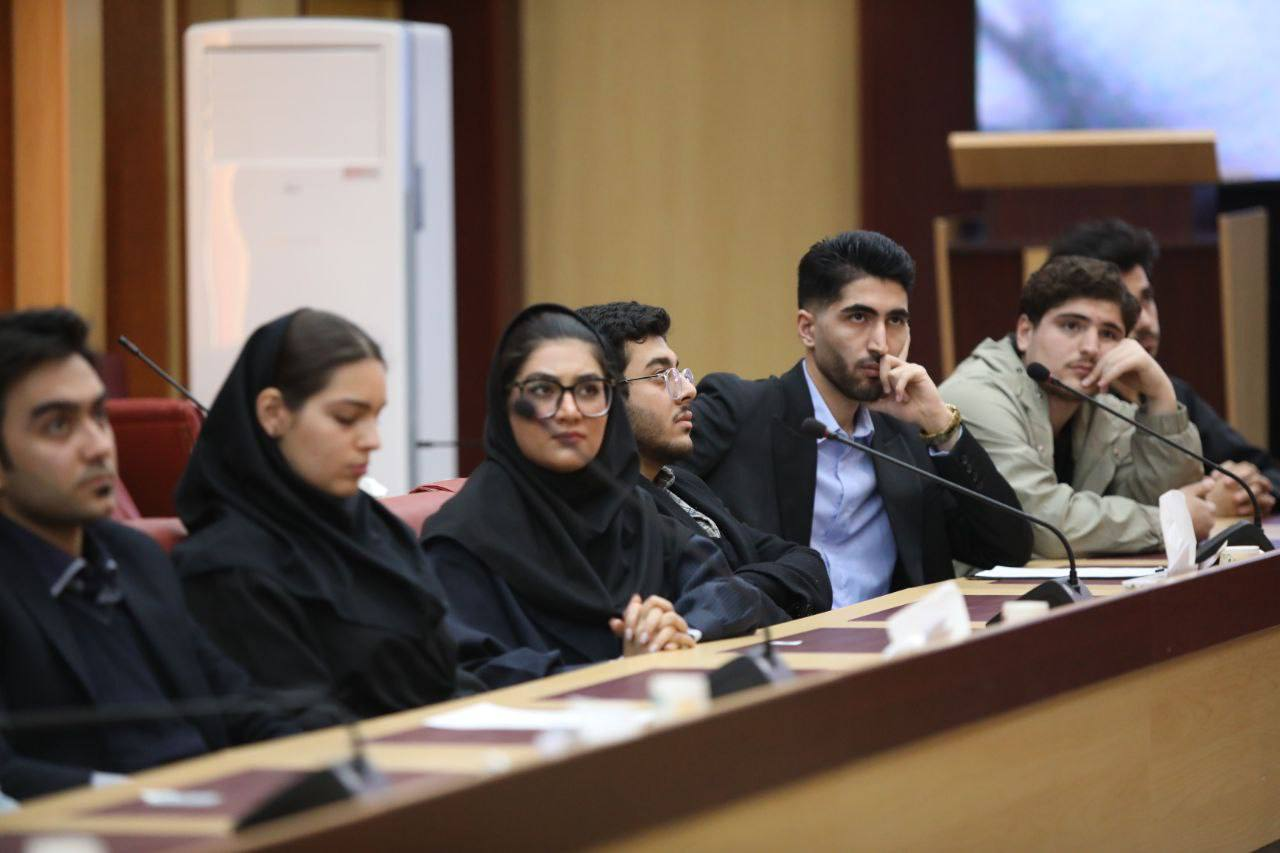 وزیر علوم در نشست با فعالان دانشجویی (2)