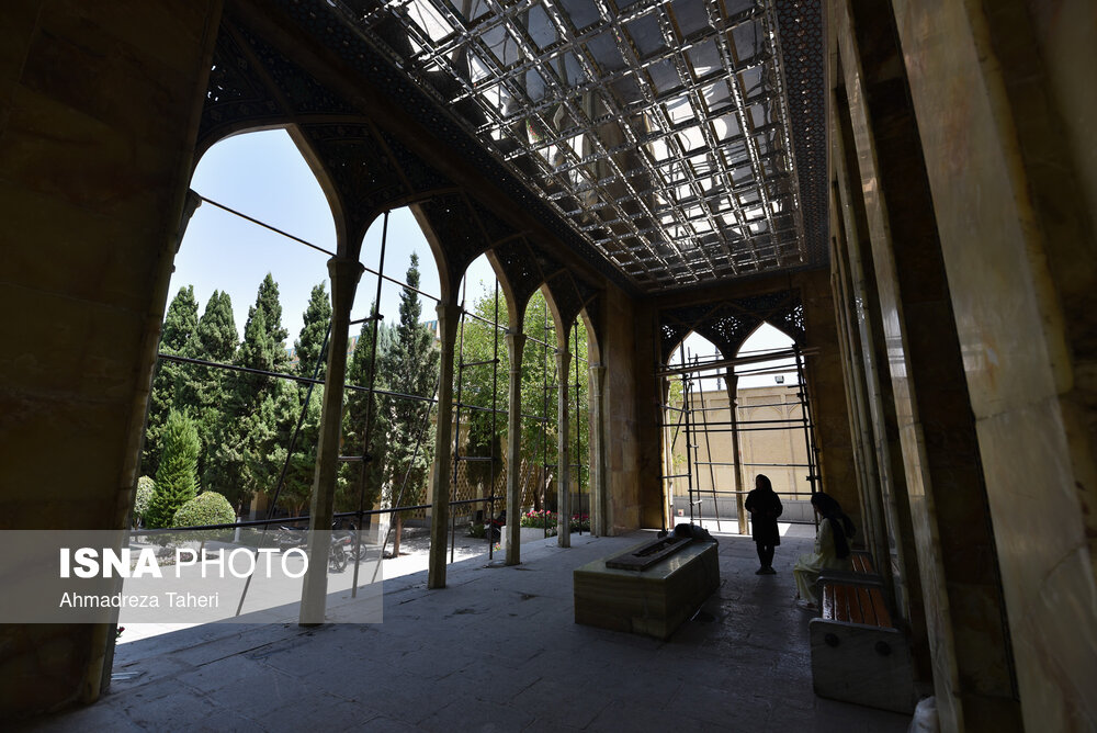 آرامگاه استاد فرشچیان