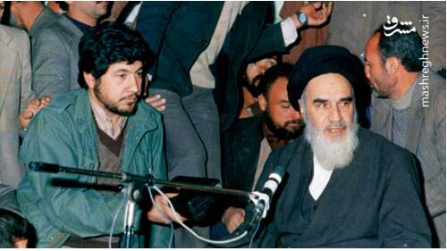 حمید نقاشیان در کنار امام(ره)