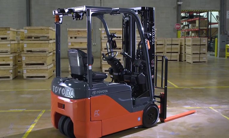 خرید، تعمیر و خدمات تخصصی لیفتراک در قلب 1صنعت جنوب کشور (2)