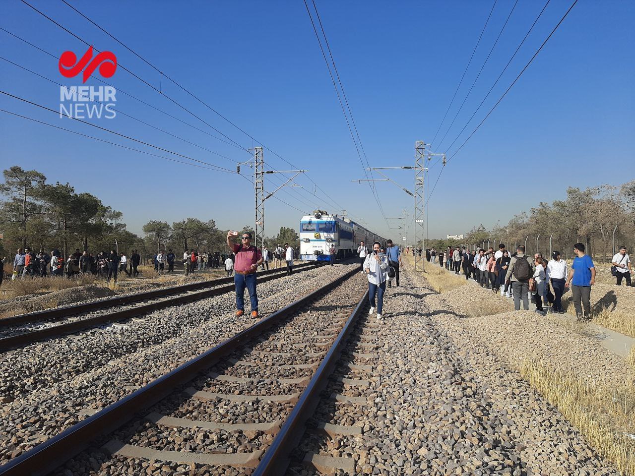 اختلال مترو تهران در محدوده چیتگر (6)