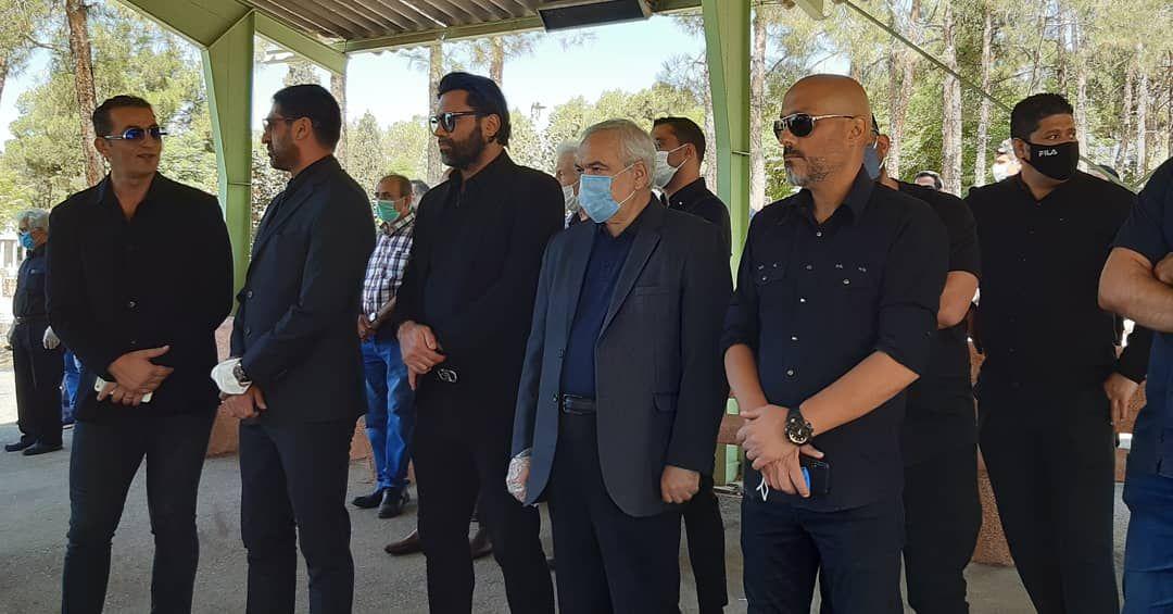 مراسم خاکسپاری سرژیک تیموریان با حضور ورزشکاران