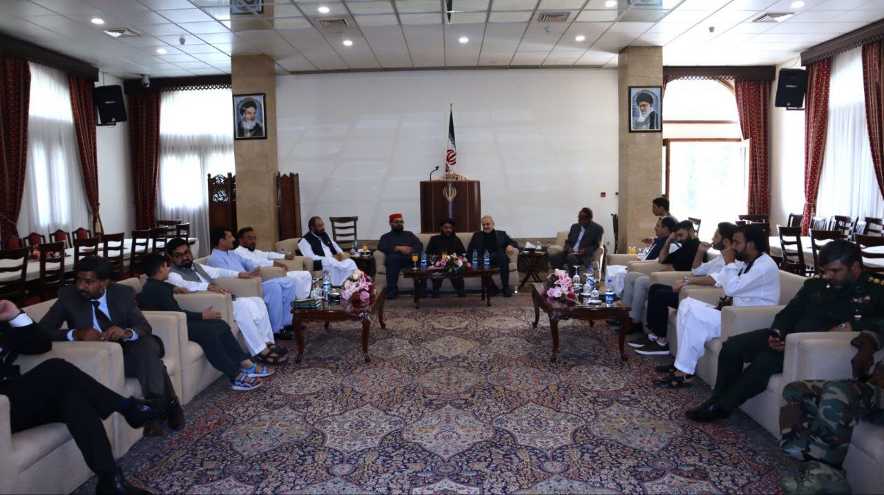 سفیر طالبان در پاکستان به سفارت ایران رفت (1)