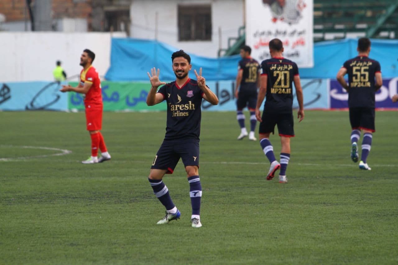 فرزاد زامهران