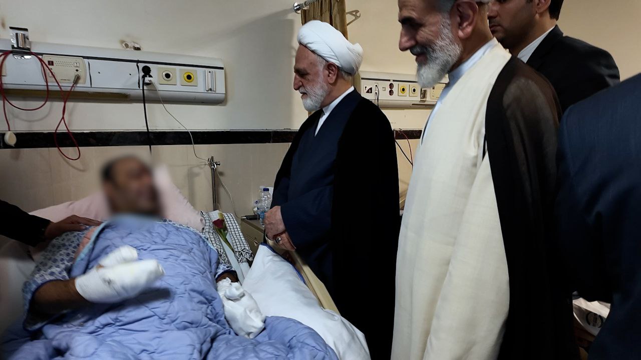 عیادت محسنی اژهای از مجروحان جنایات اخیر رژیم صهونیستی در لبنان (1)