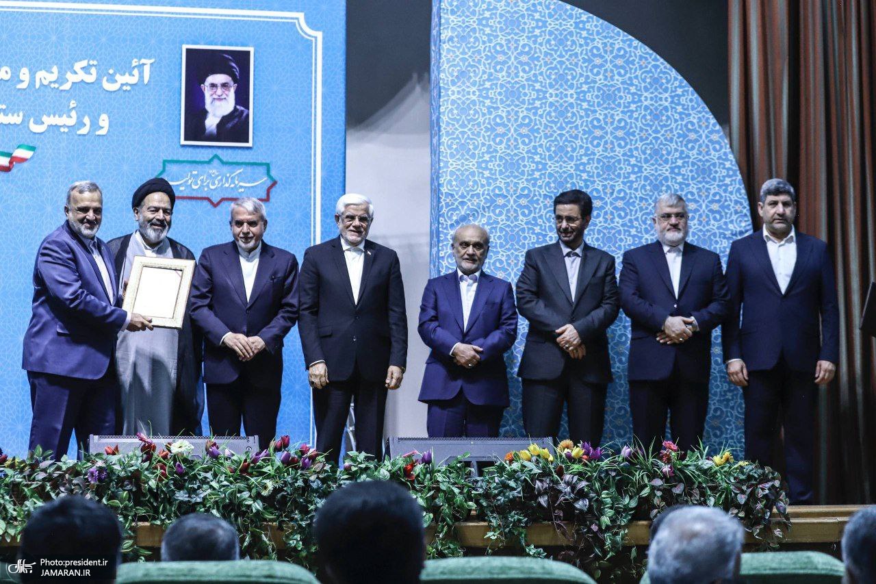 مراسم تکریم و معارفه رؤسای سابق و جدید ستاد مبارزه با قاچاق کالا و ارز (4)