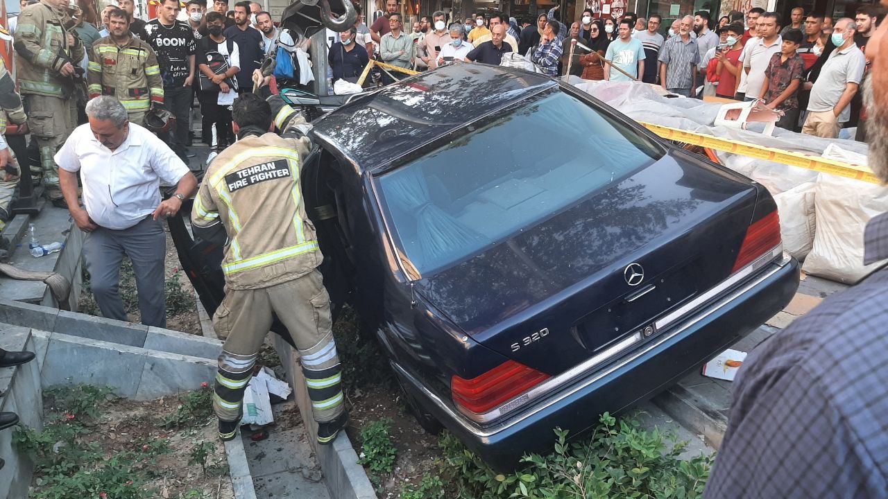 تصادف بنز در تهران (6)