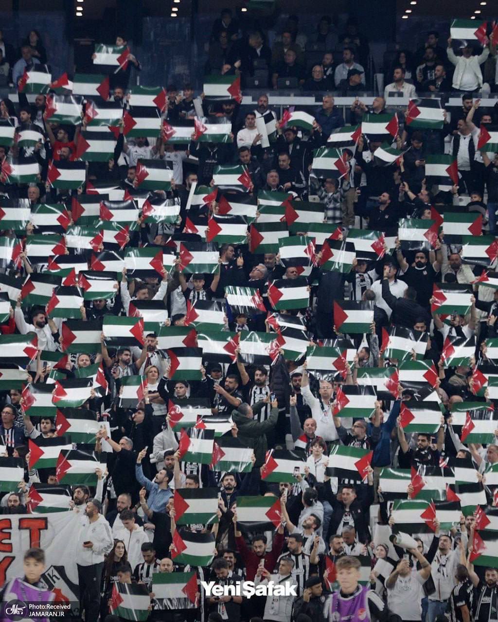 پرچم فلسطین دوباره در فوتبال ترکیه بالا رفت  (3)