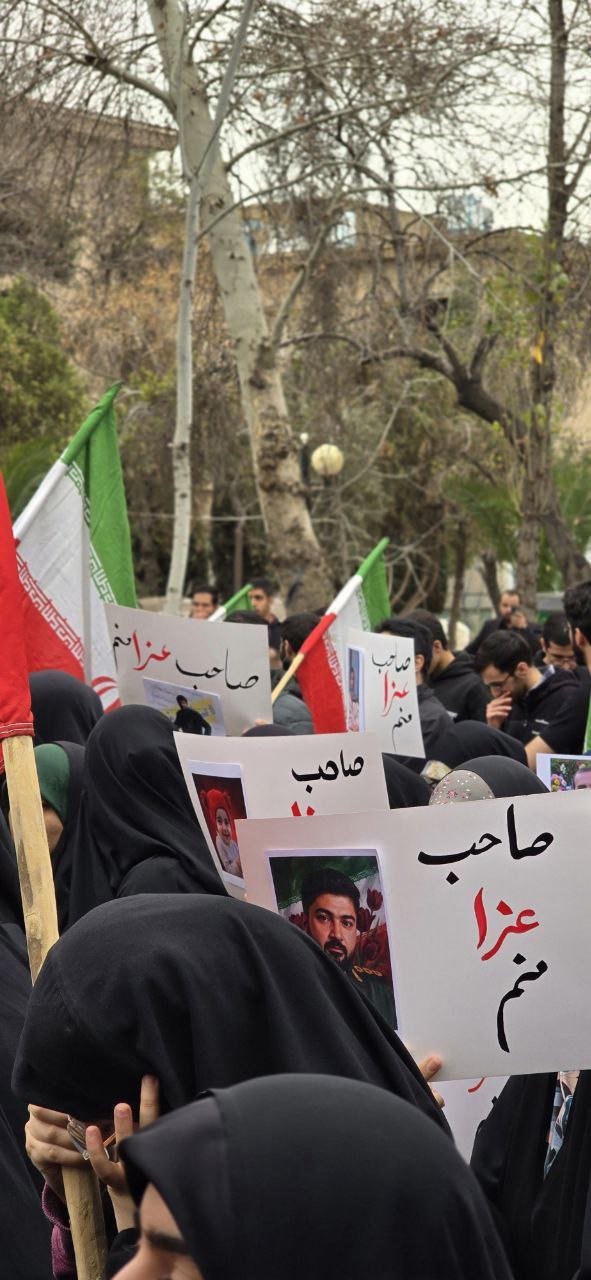 دست نوشته‌های دانشجویان در تجمع امروز دانشگاه تهران (3)