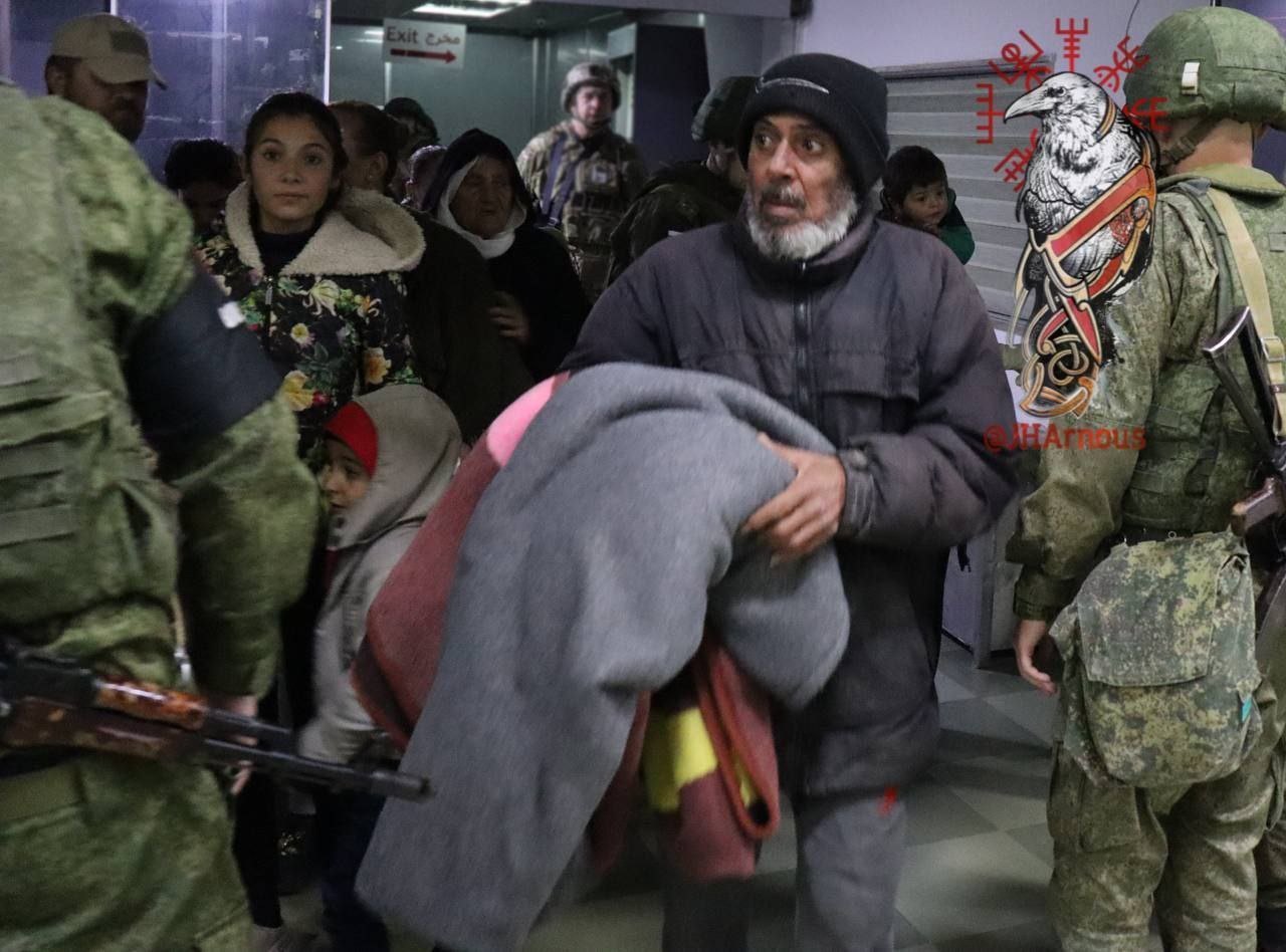 پناه بردن علویان به پایگاه هوایی الحمیمیم روسیه (2)