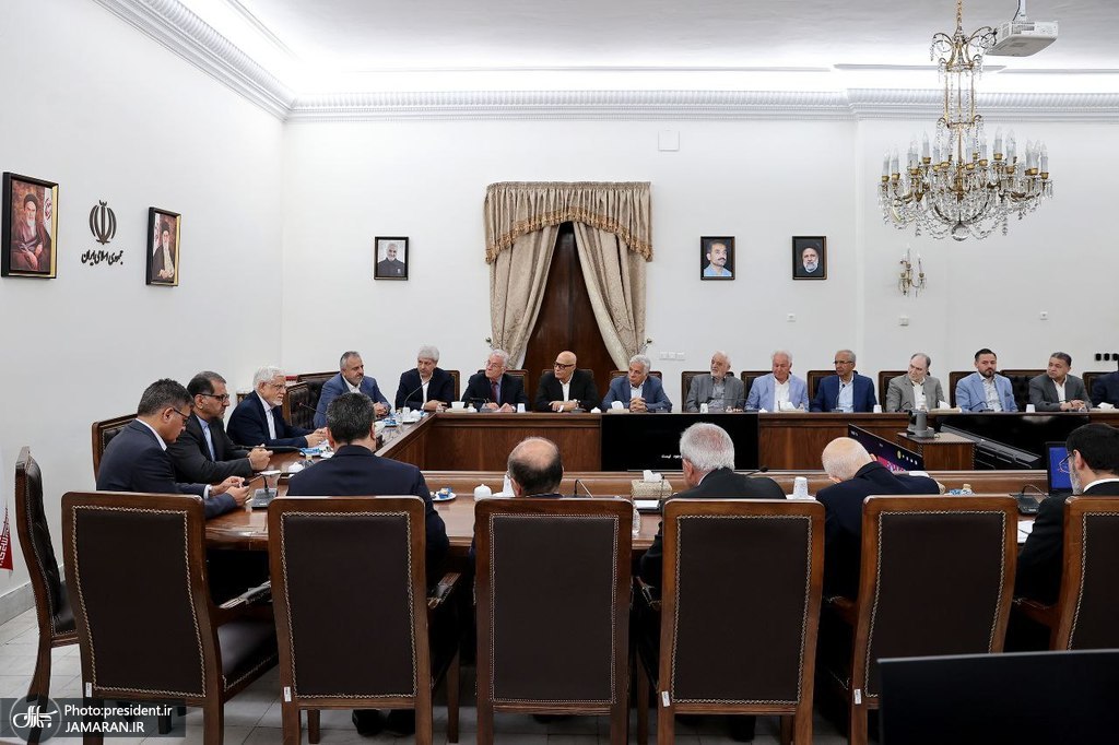 معاون اول رئیسجمهور در دیدار اعضای مجمع کارآفرینان ایران (2)
