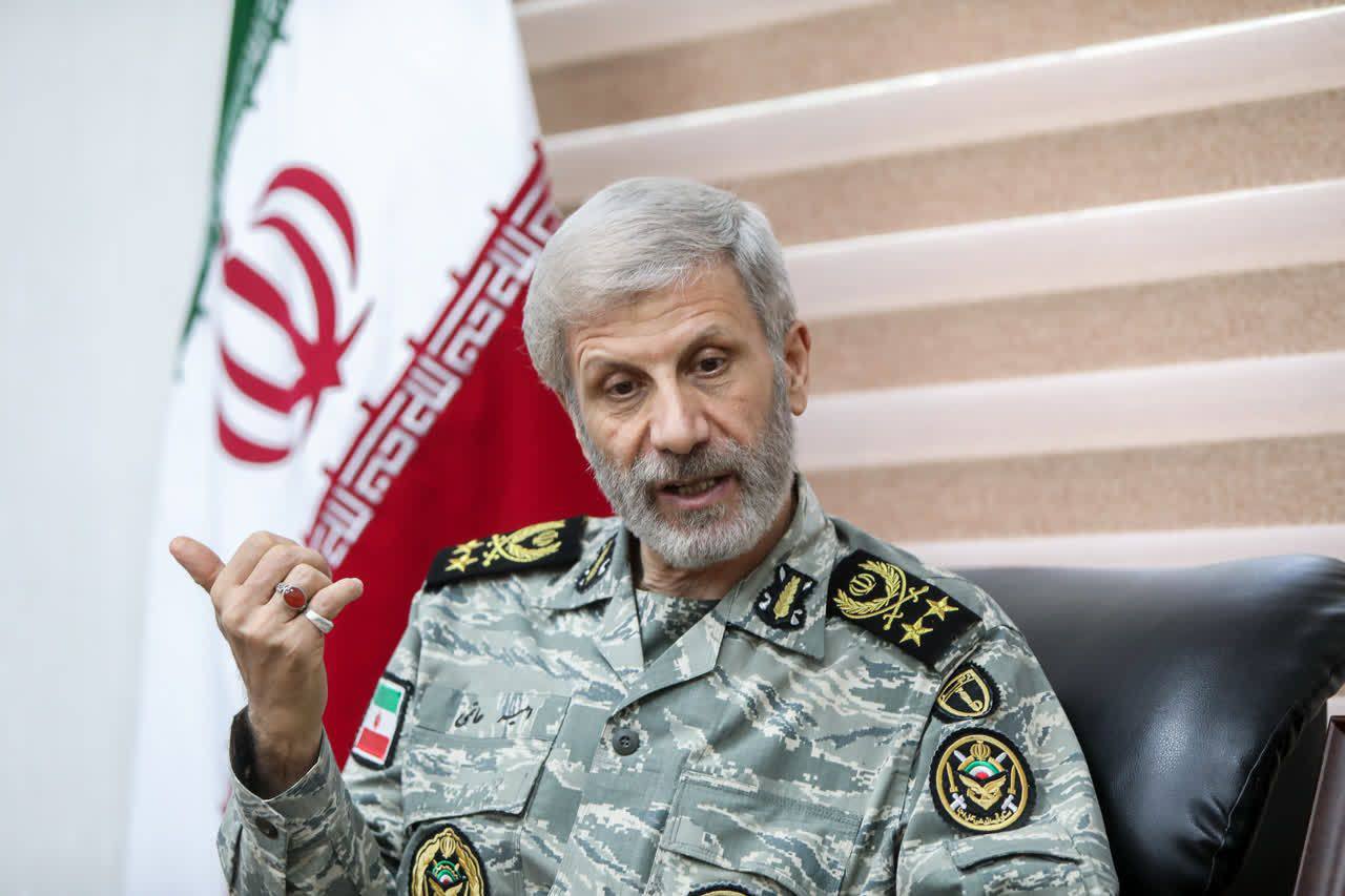 دیدار فرمانده کل ارتش با فرمانده کل سپاه (2)