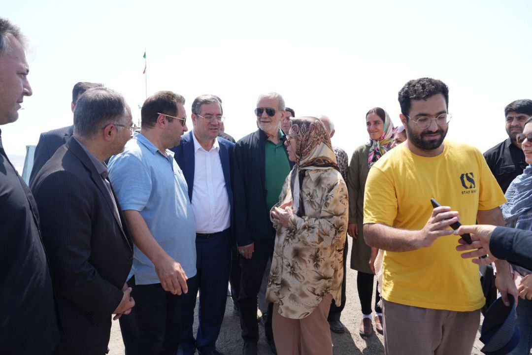 بازدید پزشکیان از دریاچه ارومیه (3)