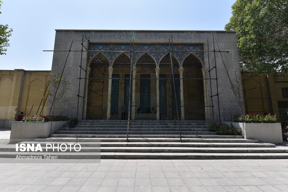 آرامگاه استاد فرشچیان