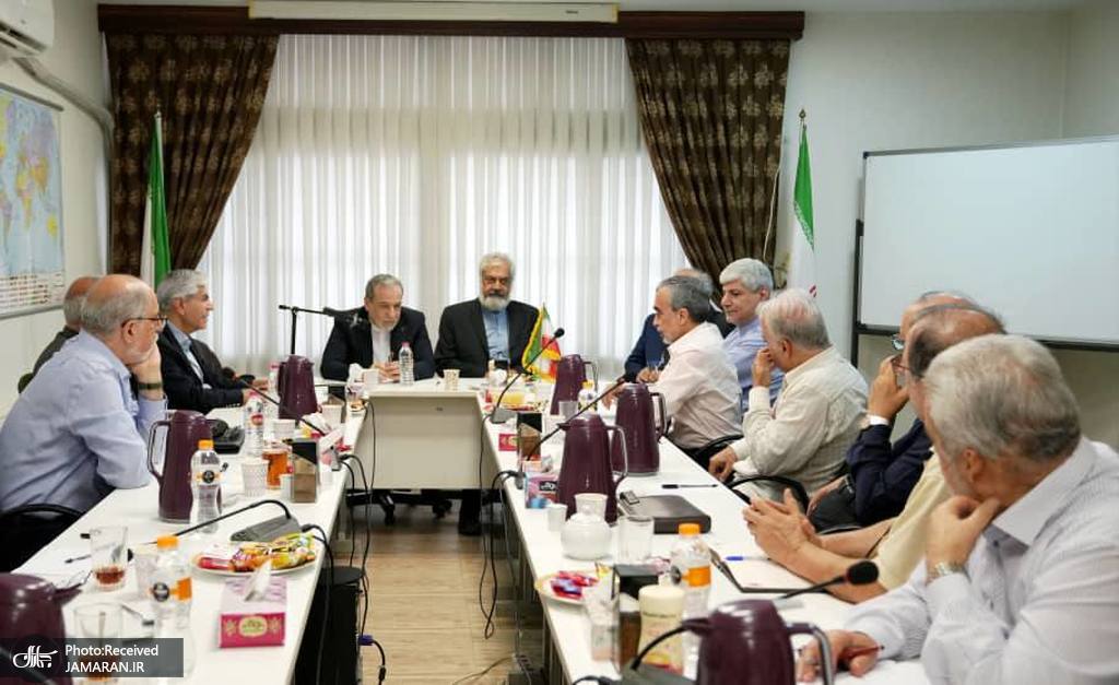 تجلیل انجمن سفرای پیشین ایران از عباس عراقچی وزیر امور خارجه (3)