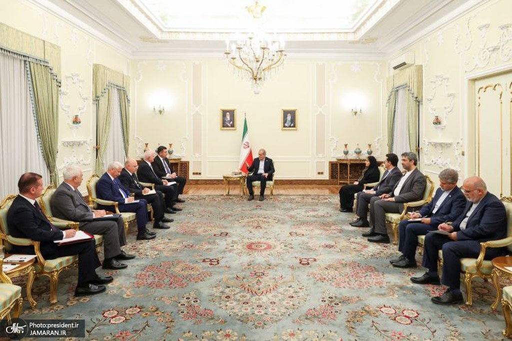 پزشکیان و نخست وزیر آذربایجان (2)