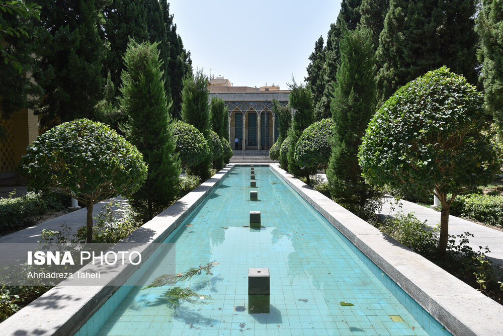 آرامگاه استاد فرشچیان