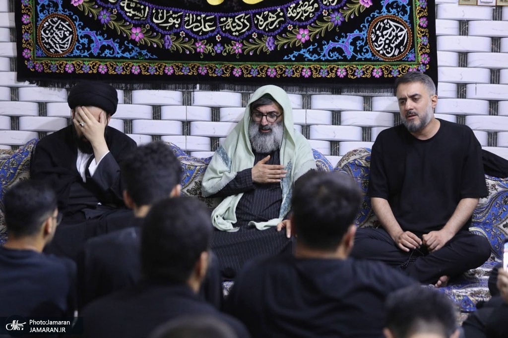 حضور حجتالاسلام سید علی خمینی در موکب ریحانةالنبى (1)