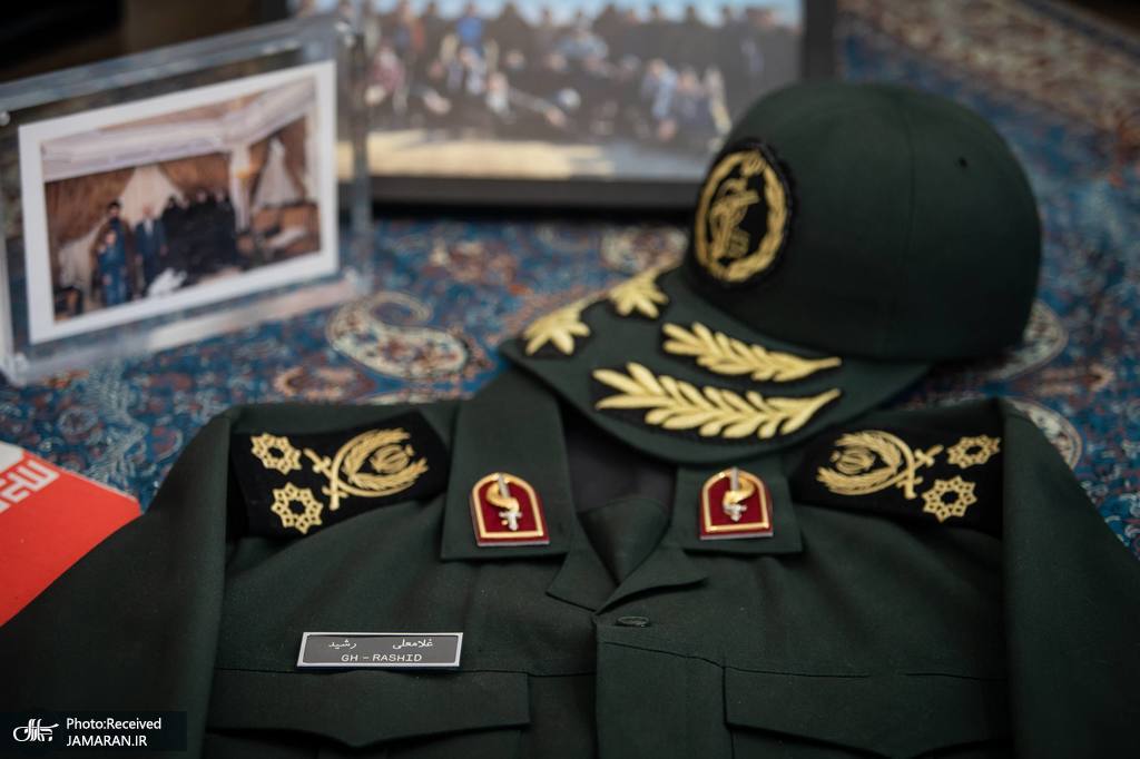 دیدار مصطفی پورمحمدی با خانواده‌ی شهید سپهبد رشید (6)