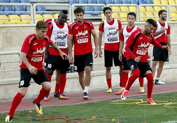 تمرین پرسپولیسی ها پیش از سفر به عمان پشت درهای بسته