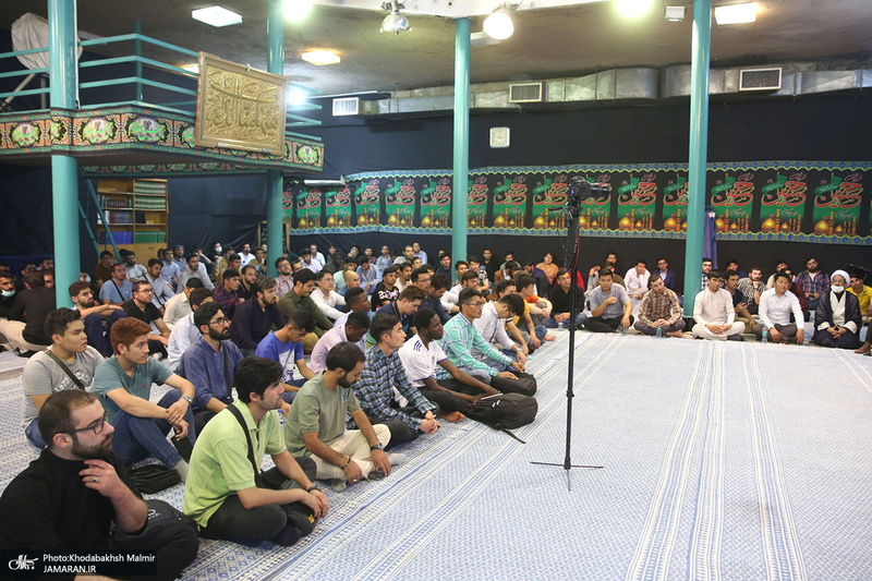 بازدید جمعی از دانشجویان بین‌الملل دانشگاه علامه طباطبایی به عنوان سفیران تمدن اسلامی از جماران