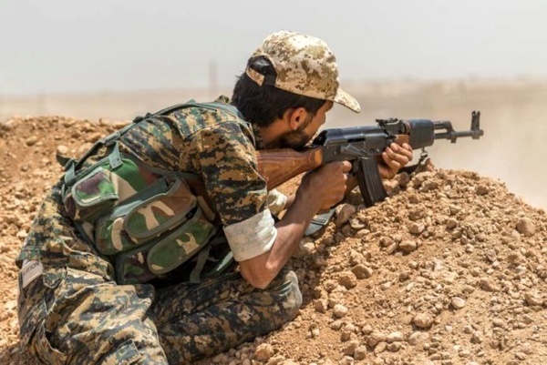 سه کیلومتر تا نابودی داعش در رقه