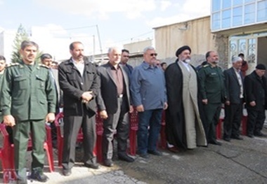 مراسم آبروی محله یادواره شهید نیکزاد اکبری در اسلام آبادغرب برگزار شد