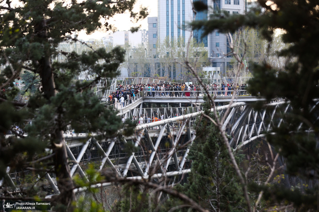 خاموشی «پل طبیعت» و «گنبد مینا» بمناسبت روز زمین + فیلم