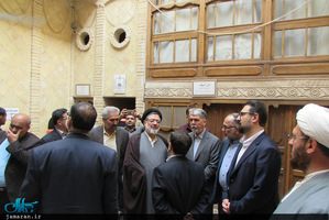 دیدار وزیر فرهنگ و ارشاد اسلامی از بیت امام در نجف