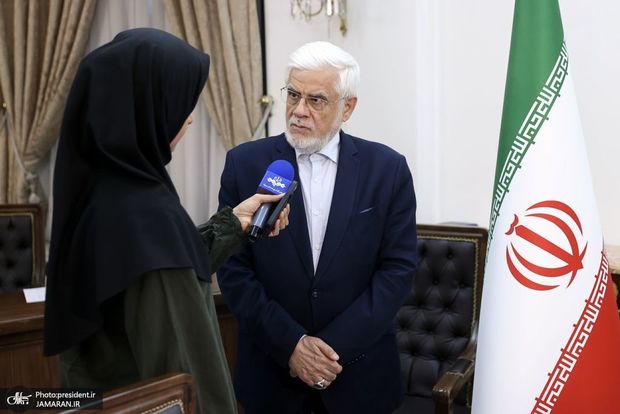 عارف: یکی از دلایل پایین بودن بهره‌وری‌ در کشور کمبودهایی است که در زمینه تربیت تکنسین‌ داریم/ وضعیتمان در تربیت نیروهای کاردان خوب است اما درجایگاه شایسته، نیستیم/ برای رسیدن به جایگاه واقعی رشته‌های فنی، حرفه‌ای و مهارتی، باید فرهنگ‌سازی درست صورت گیرد