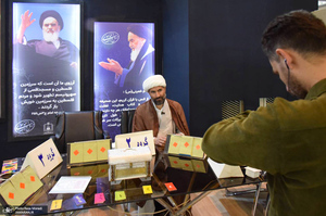غرفه موسسه تنظیم و نشر آثار امام خمینی (س) در سی و سومین نمایشگاه بین المللی قرآن کریم-3