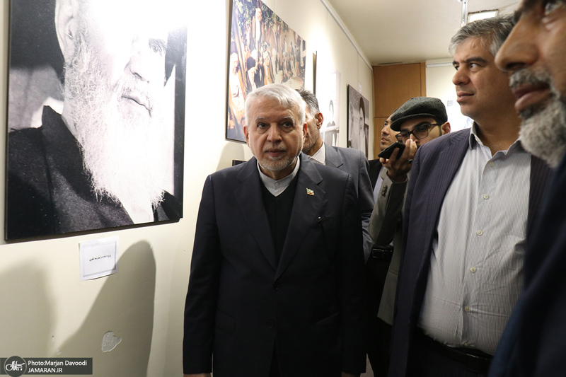 بازدید وزیر میراث فرهنگی از نمایشگاه هفته فرهنگی «بر آستان آفتاب»