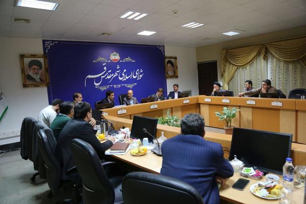 تاکید بر احداث شهر بازی استاندارد و اختصاص مکان هایی امن برای شرایط خاص در قم