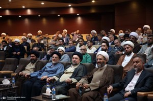 دیدار رئیس و کارکنان سازمان اوقاف و امور خیریه با سید حسن خمینی