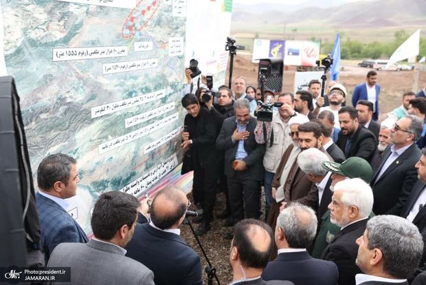 عارف از طرح انتقال آب ارس بازدید کرد + عکس/ معاون اول رییس جمهور: رفع تنش آبی کشور یکی از اولویت‌های مهم دولت چهاردهم است