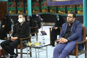 شب شعر «اين محرم وصفر است كه اسلام را زنده نگه داشته است» در حسینیه جماران