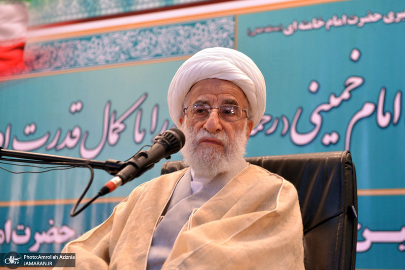 گرامیداشت سالروز ورود بنیانگذار جمهوری اسلامی ایران به میهن در حرم امام خمینی(س)