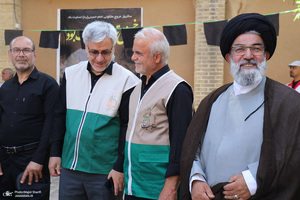 غبار روبی و عطر افشانی بیت و زادگاه امام خمینی (س)