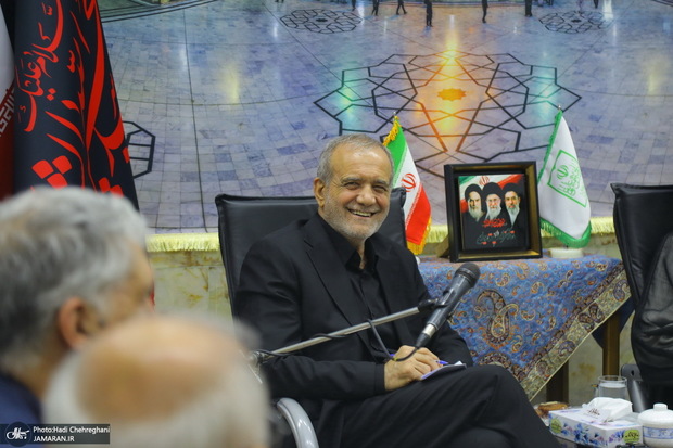 معاون دفتر رئیس جمهور: حمایت مراجع عظام تقلید از دولت مایه دلگرمی برای خدمت بیشتر به مردم است/ از این اعتماد ارزشمند با نهایت دقت حفاظت خواهد شد