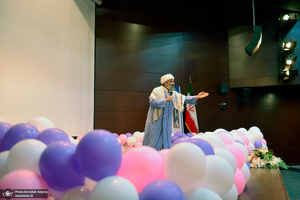 جشن عبادت و تکلیف فرزندان کارکنان معاونت پشتیبانی سپاه در حرم امام خمینی (س)