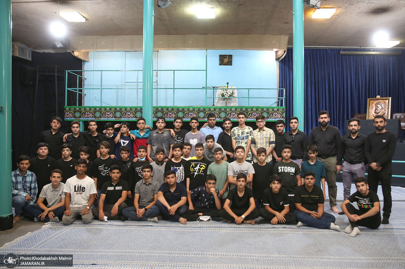 بازدید جمعی از دانشجویان انگلیسی و جمعی از دانش آموزان بندر دیر از جماران