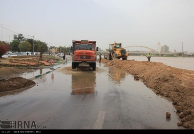 مشکل ورود آب به اهواز از کانال سلمان درحال رفع است