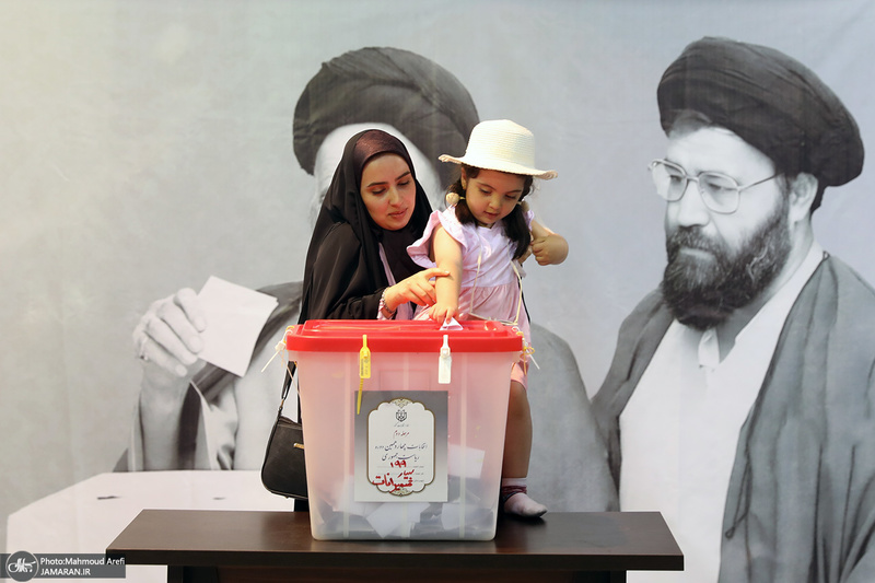 مرحله دوم انتخابات ریاست جمهوری چهاردهم در حسینیه جماران - 7