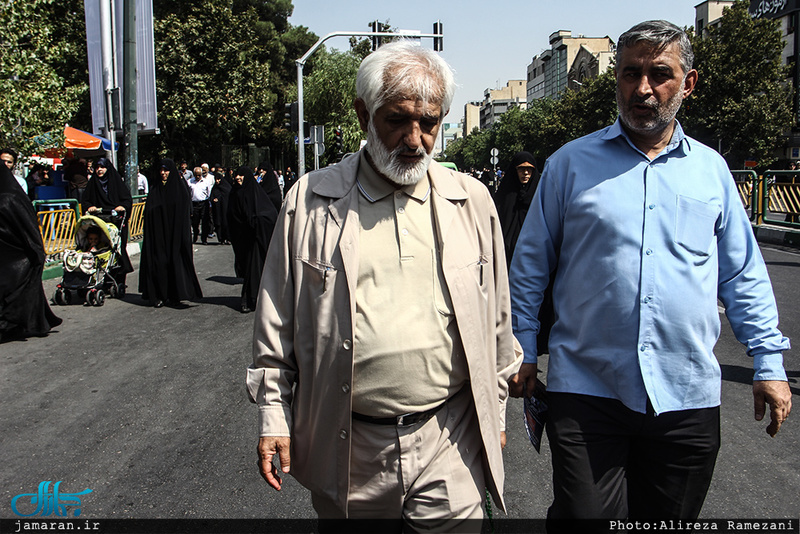 راهپیمایی نمازگزاران در اعتراض به کشتار مسلمانان میانمار