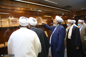 بازدید جمعی از امامان جمعه، روحانیون، علما، فضلا و مدرسین حوزه های علمیه اهل تسنن از جماران