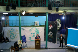 اجتماع دانشگاهیان در حسینیه جماران