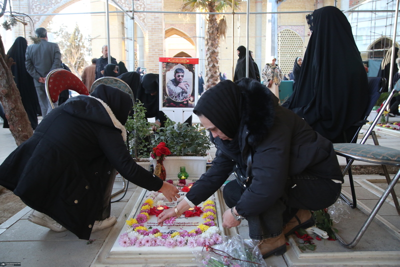 مهمانی لاله ها در قطعه شهدای بهشت زهرا