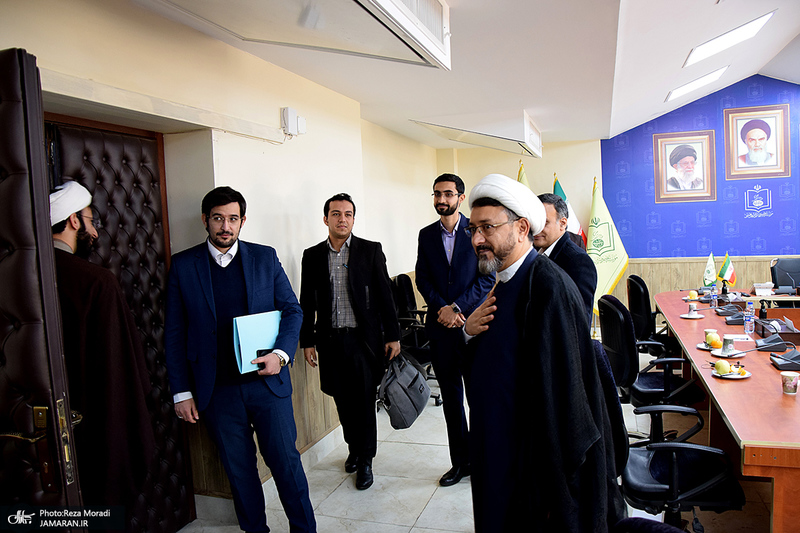 نشست هم‌اندیشی جمعی از طلاب و دانشجویان پژوهشگر حوزه اندیشه امام (س) با رئیس مؤسسه تنظیم و نشر آثار امام خمینی